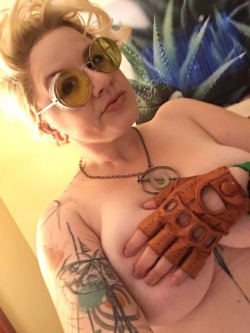 waytoomuchinformation:  Also, topless Holtzmann had to happen while I was getting out of costume.