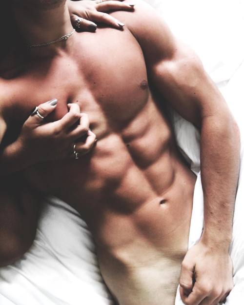 Can’t even imagine how hot and bothered I’d be if I was looking at that everyday.I’d never leave the