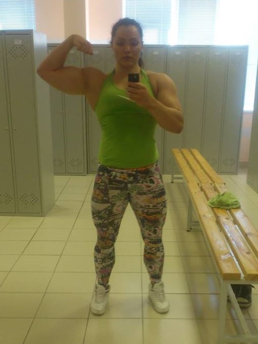 zimbo4444:  ..Natalya Kovalyova..women’s locker room.. 💪🏼😸👍🏼  