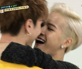 blackwangs:  I don’t know why this happened but I’m glad it did 