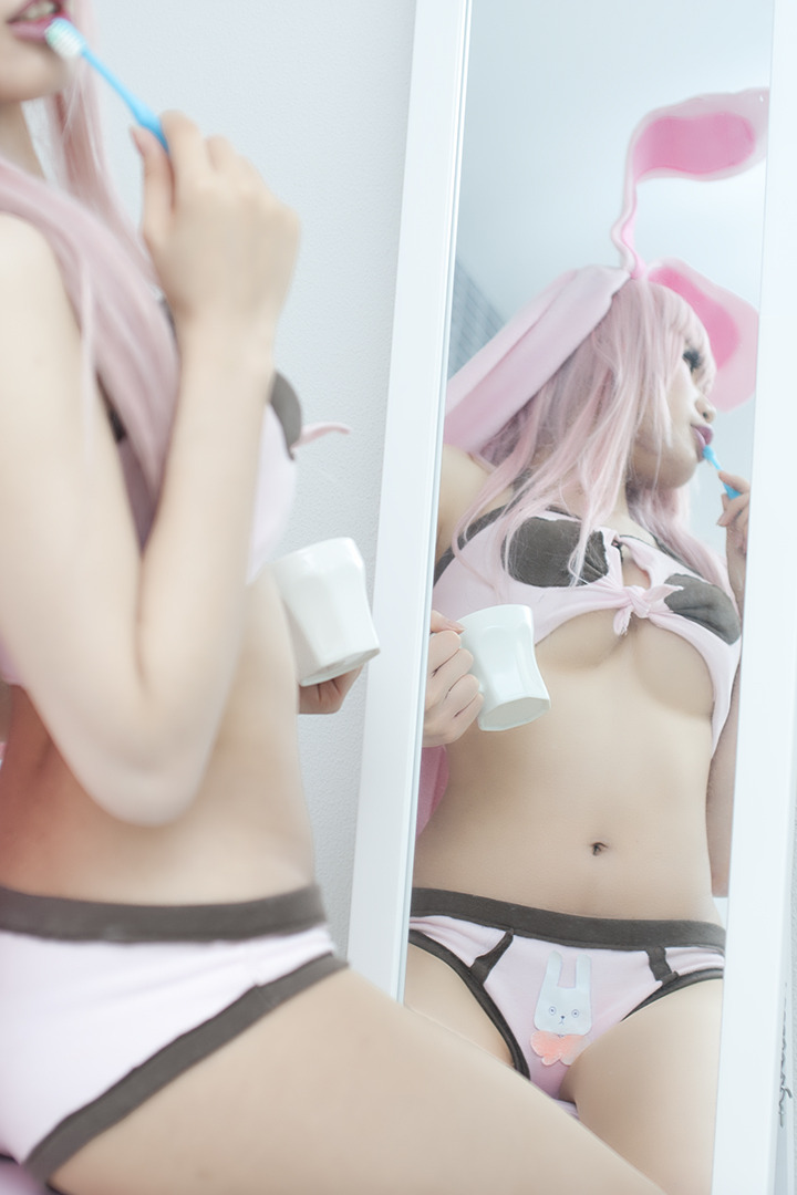 cosplayeverywhere:  Super Sonico (すーぱーそに子) 1, 2. 
