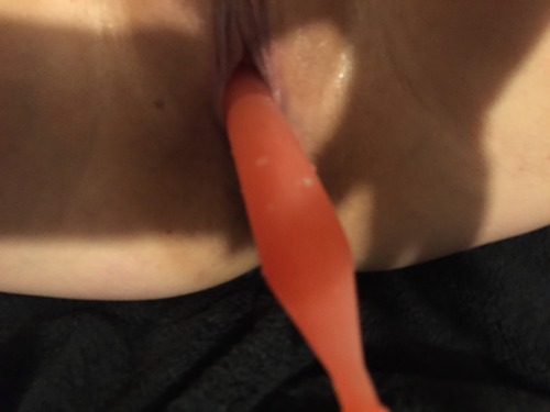 strechingisfun:  I went from fucking a cold bottle to frozen popsicles!  I have a few more. Should I go for 12? #coldisamazing #feelthecold #makesmehot #horny #naughty #fuckmyself  Using icy dildos like this has the side benefit of making your gape close