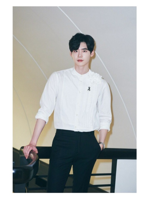 Lee Jong Suk para Asian Style.