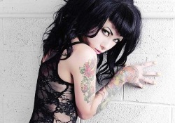 inked-babes-save-the-day:  More @ http://inked-babes-save-the-day.tumblr.com