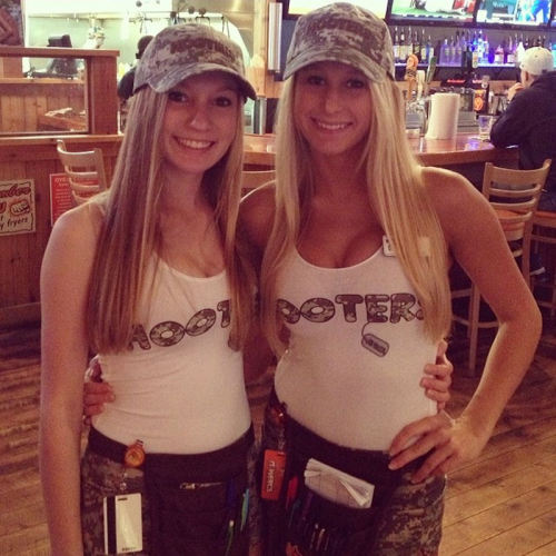 hooters girls