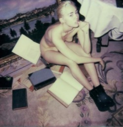 celebritynudexxx:  Miley Cyrus V Magazine