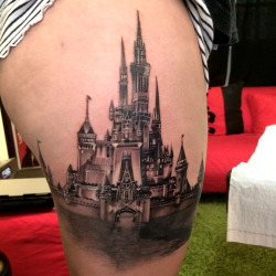 thievinggenius:  Tattoo done by Elvin Yong.