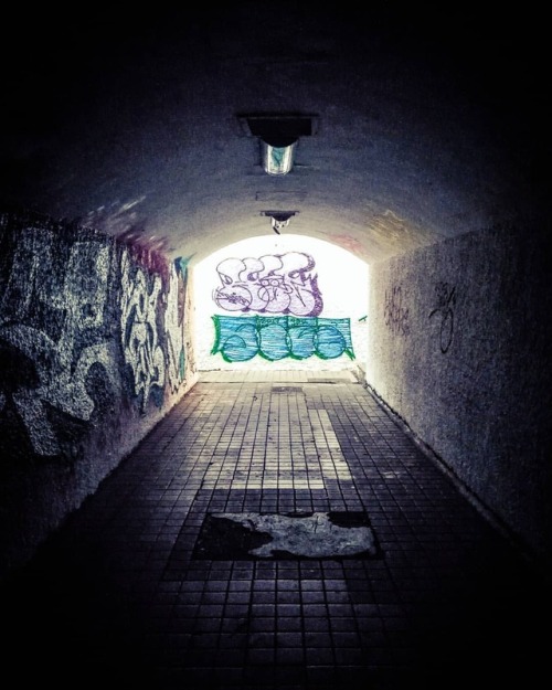 Art At The End #tunel #color #walk #morning #composition #simple