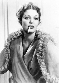  Loretta Young, Born to Be Bad (1934) 