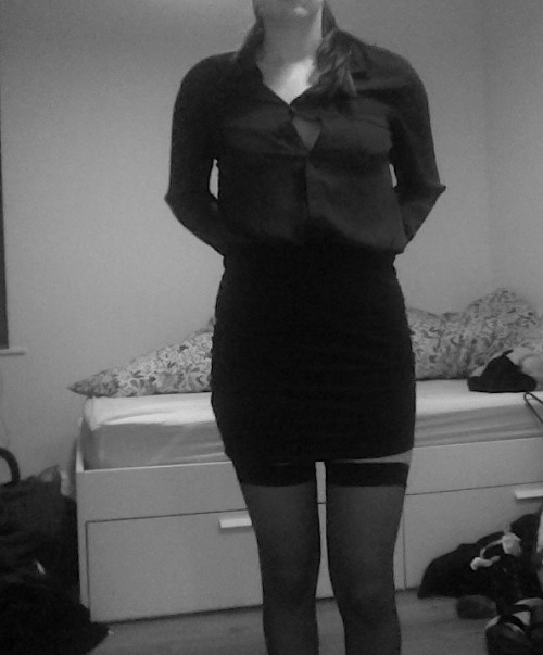 cute-porn-princess: just a silly lil photostory  she comes home from work early, interrupting a robb