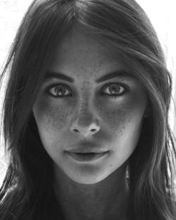 onlycelebrities:  Willa Holland by Jamie