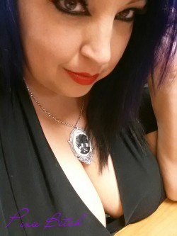 pixie-bitch75:  Running quick errands today but first an Italian lunch w/ Daddy &amp; a pedicure. 💜kisses,pixie💜