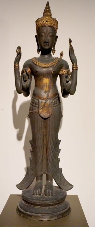 Harihara (Vishnu and Shiva joined), 15c, from Sukhothai, Thailand, photo by Anandajoti Bhikkhu