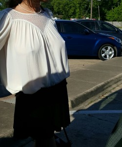 soccer-mom-marie:  @sassyass2525 Braless