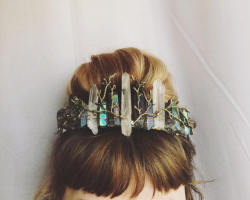 owisteria:  aurora borealis crystal crown