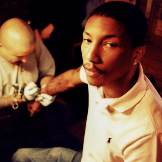 XXX 2001hz:Pharrell Williams (1998) photo