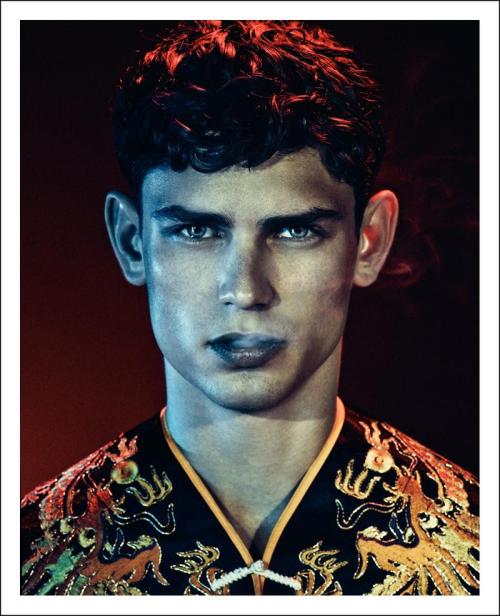 lgus27:     Robb Report (Editorial - December 2013) ph. Van Mossevelde + N    