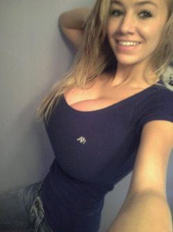 cutefuckablebabes:  follow me: http://bby.isochi.me/