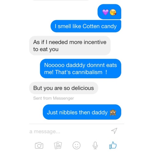 chubby-little-princess:  Daddys going to nom me up 🙈