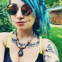 vaydaplacebosuicide:  Put my septum ring back in for nostalgia’s sake. Not sure if I want to keep it or not but it’s a beautiful day out here in south/west, New York State! 🌞💕🍃🌲🌳🍃💕🌞 