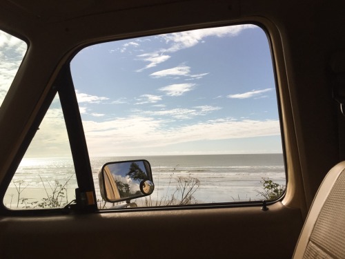 wildexpeditions:That’s open ocean there, boys. Olympic National Park, Washington