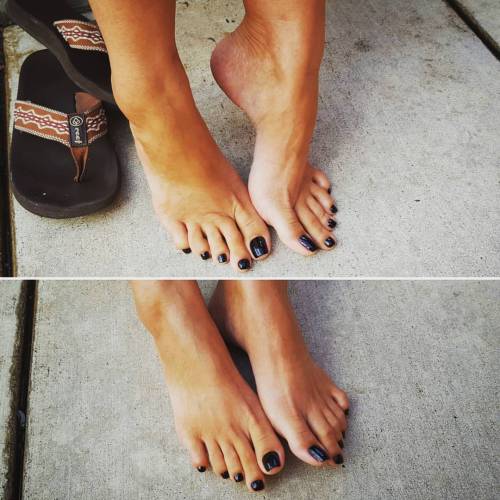 rawrf00tage: Blacktoes #longtoes #barefeet #beautifulfeet #nicefeet #feet #prettyfeet #prettytoes #s