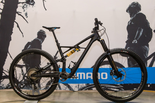 rideshimano:What do you think of Dean Wilson’s new Specialized Enduro equipped with XT M8050 Di2? Su