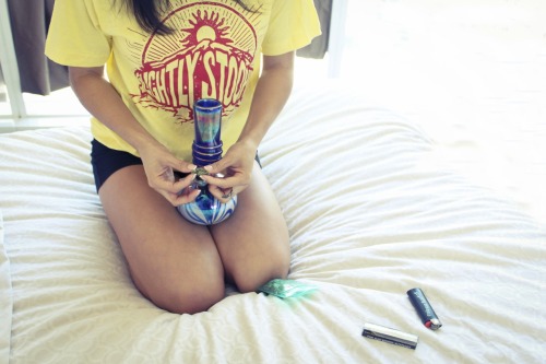 More Bad Girls and Good Weed athttp://badgirlsandgoodweed.tk