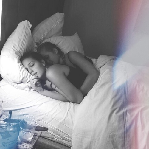 myloveoflesbian:    👭💕  