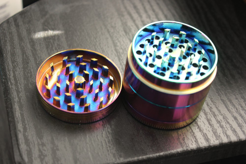 abducted-stoner:I’m obsessed with my new grinder 
