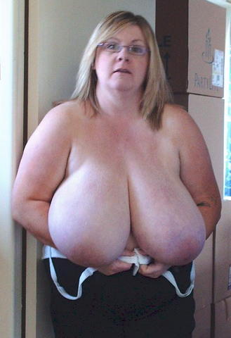 Mature women with saggy boobs