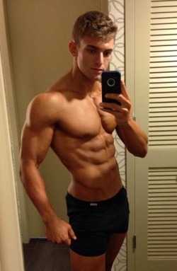 instaguys:  Guys with iPhones Source: gwip.me