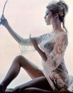 celebhunterextra:  Brigitte Bardot  More