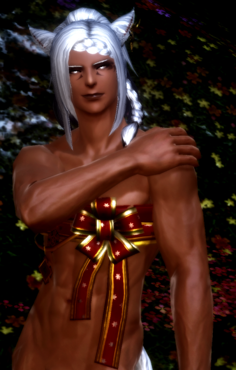 thorcatte:   @awatercat Starlight present for this year. <3 -wheezes-