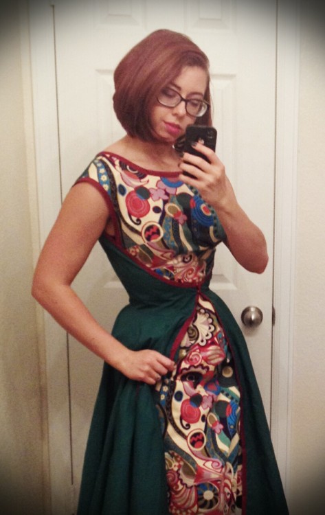 straitlaceddame: I’m so proud of how this dress turned out! It’s another walkaway dress 