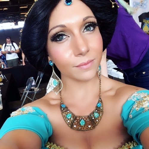 #goodmorning guys and #happy #sunday ❣️ #jasmine #aladdin #jasminecosplay #aladdincosplay #disney #m