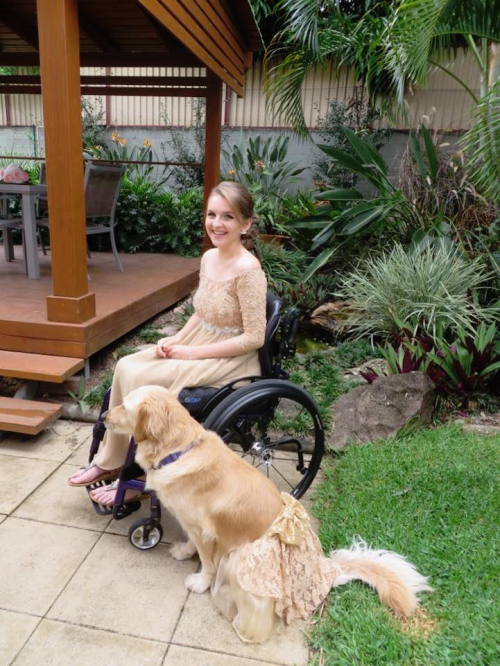 mylifeisstupidthings:  mymodernmet:  Young Woman and Her Service Dog Wear Matching Dresses for Senior Formal  GET RIGHT THE FUCK OUT THEY MATCH IF THERE’S SOMETHING CUTER ON THE INTERNET, TELL ME NOW. 