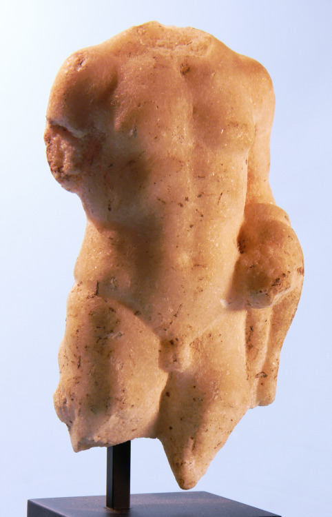 rodonnell-hixenbaugh: Roman Marble Torso of Herakles An ancient Roman marble statuette torso of Hera