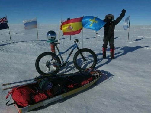 asturiasbike:  Muy orgullosos de este asturiano que fue en #MTB hasta el Polo Sur en autosuficiencia