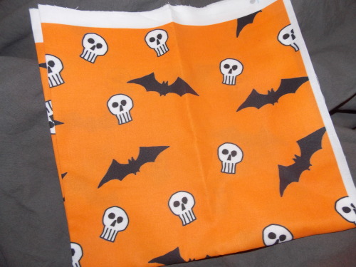 When I Drew That Version Of Aureliuwu Last Halloween I Became Obsessed With That Orange With Bats And
