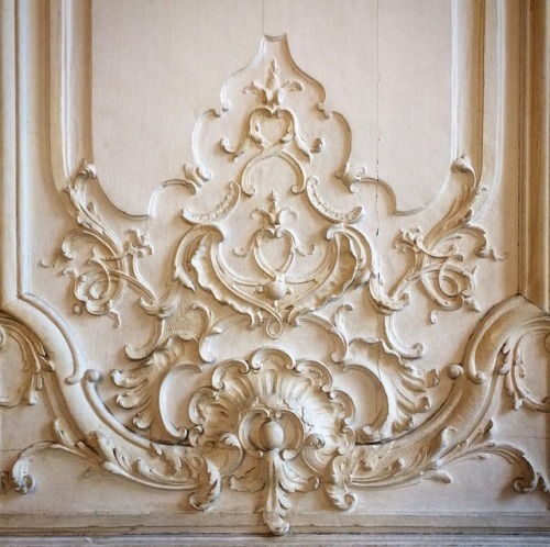 Early rococo wall panel at the Hôtel de Soubise palace