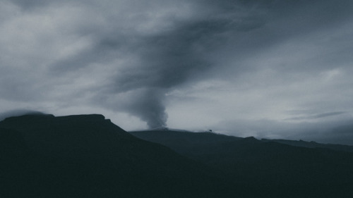 landscape-photo-graphy: Mysterious Monochromatic Photographs of Iceland by Jan Erik Waider