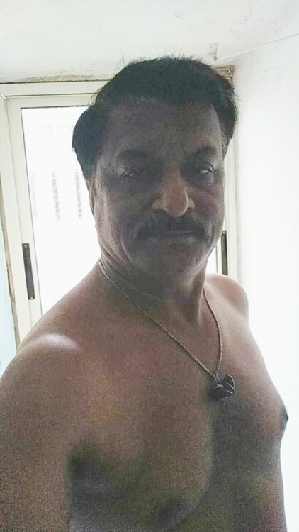 unclesonly: Exposed at home.. good looking uncle.. ishi uncle ki talash hei