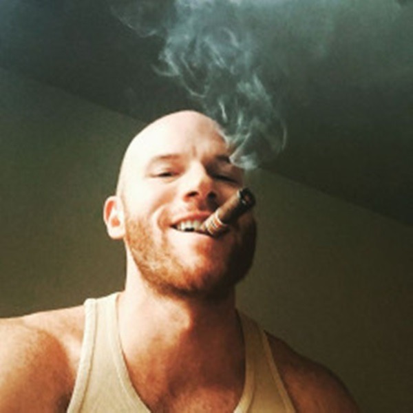 whatbustsmynut:That killer smile smoking his gar as he pushes inside you…