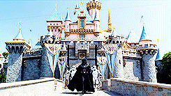 anakinskywkler:Darth Vader goes Disneyland.
