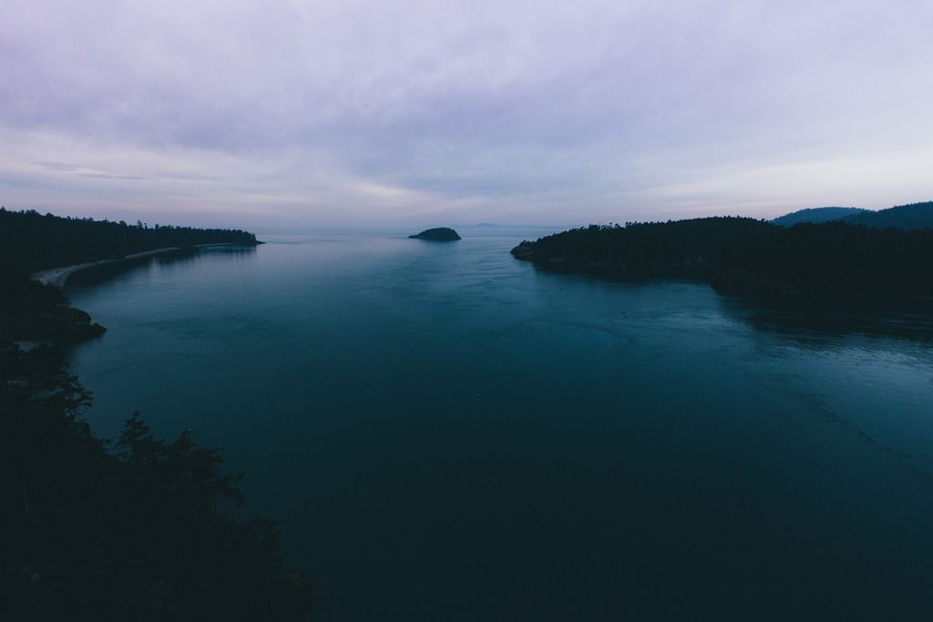 sitoutside:   Deception   by  ALRLO  