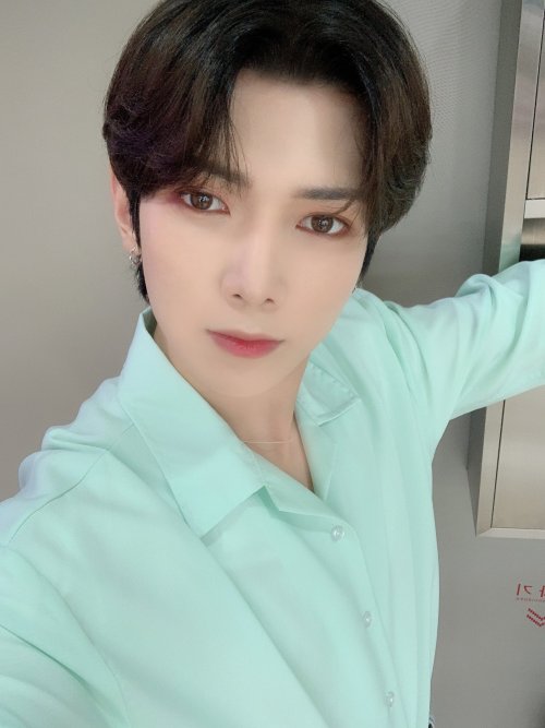 [] SBS MTV ‘The Show’ MC Yeosang Behind Photo ATINY, we’ve reached our puppy&rsquo