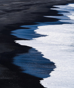 victimize:  David Elliott Black sand beach of Dyrhólaey, 2013 