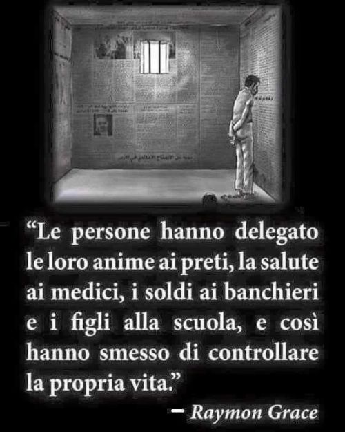 La vita è semplice, l’essere umano è l’unica specie, a complicarla…rendendola un film virtuale pauroso e creando una maschera da indossare ogni giorno per non mostrarsi.￼
L’uomo usa i propri straordinari poteri, per partorire prove continue di...