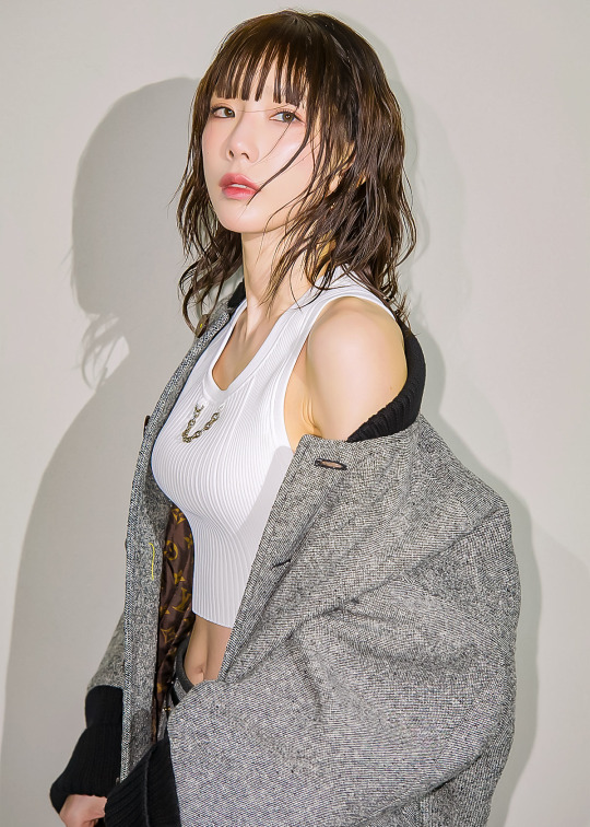 GOMAWO TAEYEON — SAKURA × Louis Vuitton JP